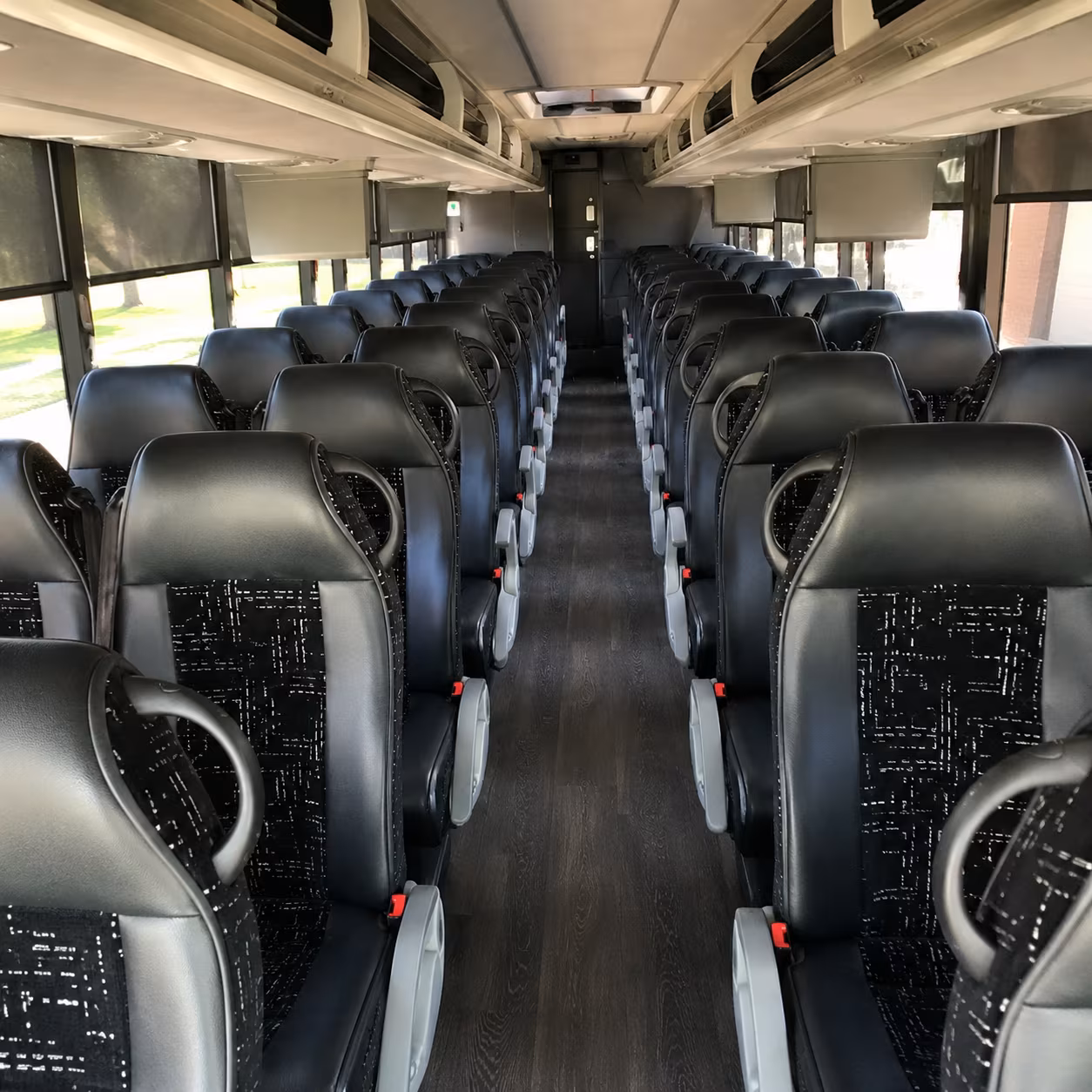 book the perfect ride for your next airport transfer 1