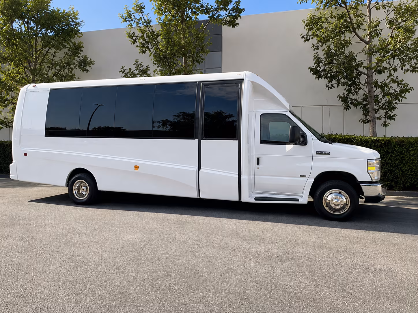 book the perfect ride for your next prom 2