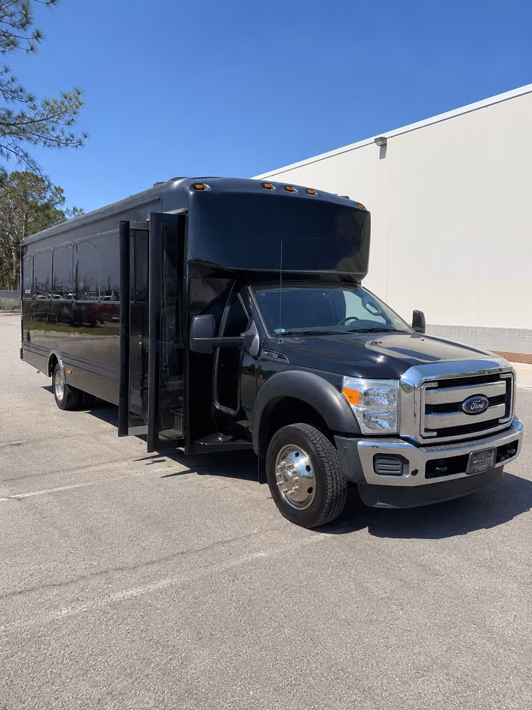 sports fan buses to nationals park capital one arena and audi field